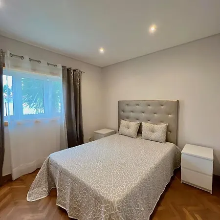 Nell&and&jess Prázdninový dům